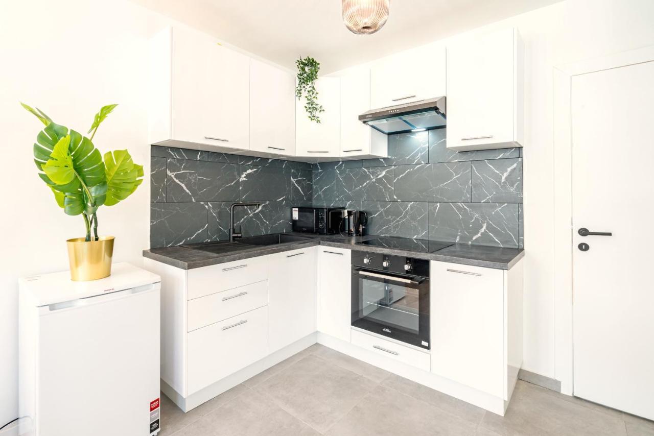 Charming Central Cityflats Antwerpen Bagian luar foto